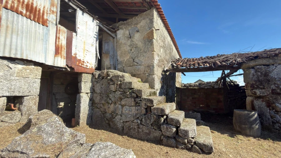 Moradia T3 para Venda em Padreiro (Salvador e Santa Cristina) Foto 9