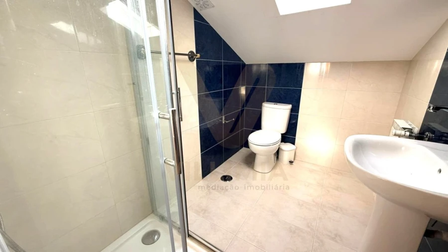 Moradia T3 para Venda em Chafe Foto 14