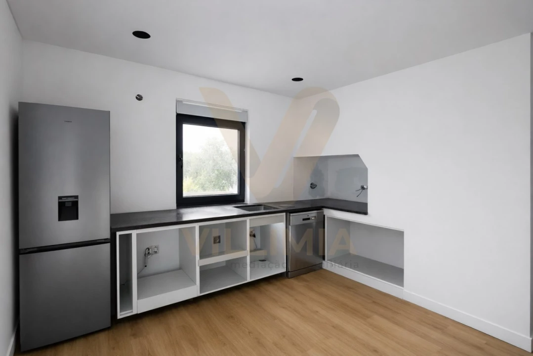 Moradia T3 para Venda em Barroselas e Carvoeiro Foto 3