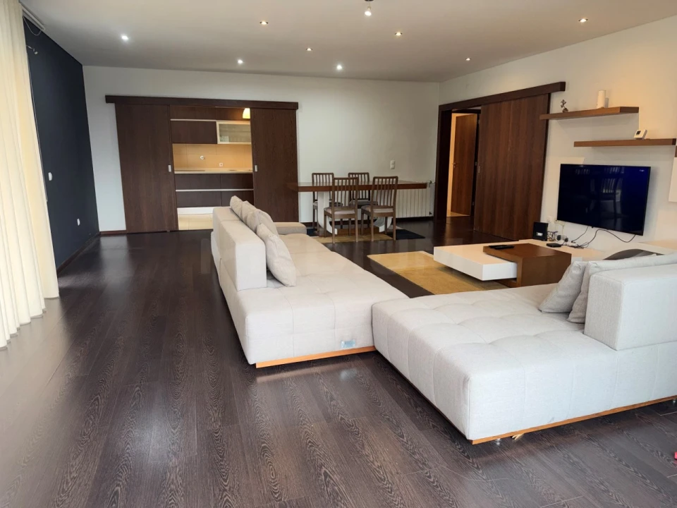 Apartamento T4 para Venda em Vila Nova de Famalicão e Calendário Foto 5