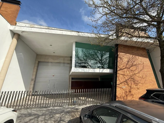 Armazém para Arrendamento em Vila Nova de Famalicão e Calendário Foto 1