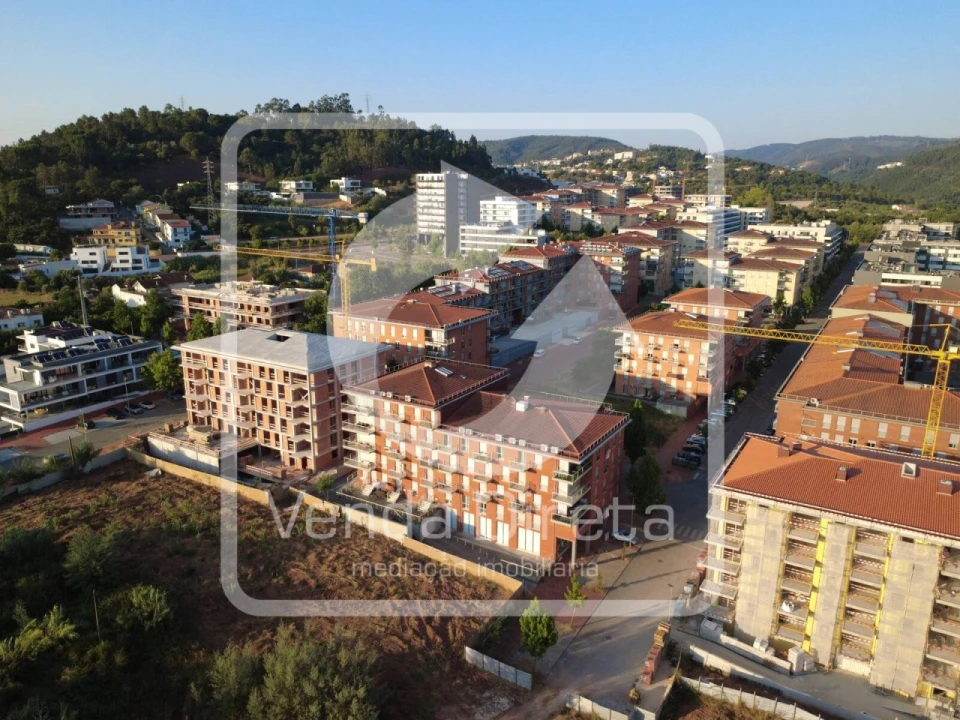 Apartamento T3 para Venda em Santo Antonio dos Olivais Foto 9