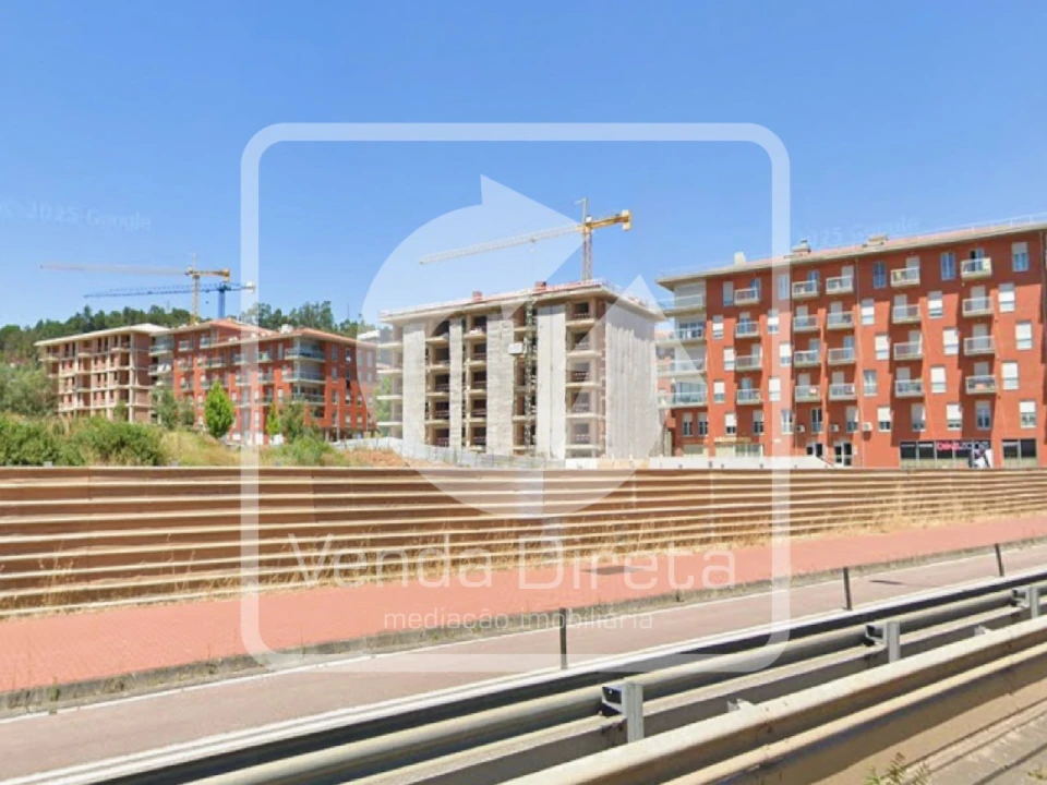 Apartamento T3 para Venda em Santo Antonio dos Olivais Foto 22