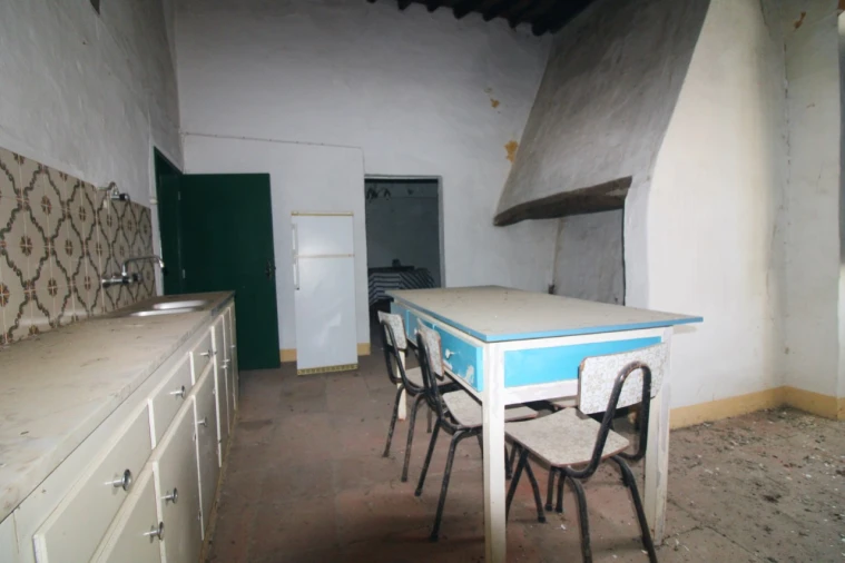 Moradia T5 para Venda em Cabeço de Vide Foto 3