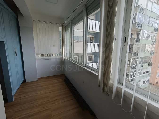 Apartamento T3 para Arrendamento em São Domingos de Benfica Foto 6