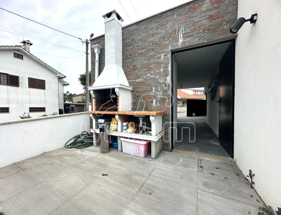 Moradia T3 para Venda em Mazarefes e Vila Fria Foto 22