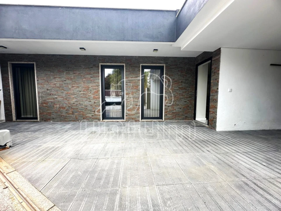 Moradia T3 para Venda em Mazarefes e Vila Fria Foto 25