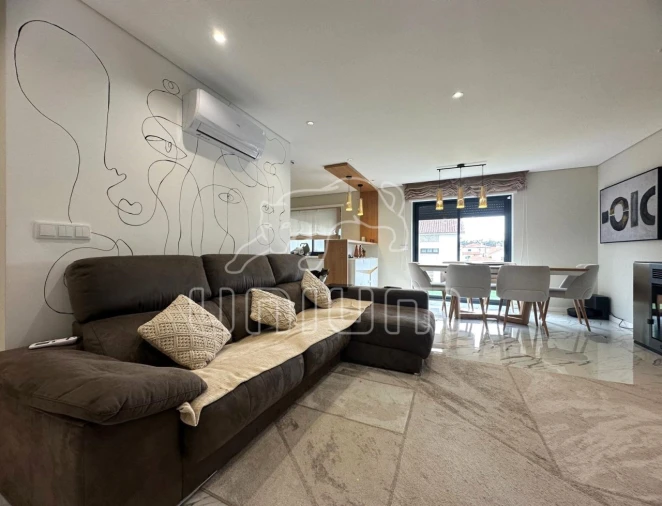 Moradia T3 para Venda em Mazarefes e Vila Fria Foto 2