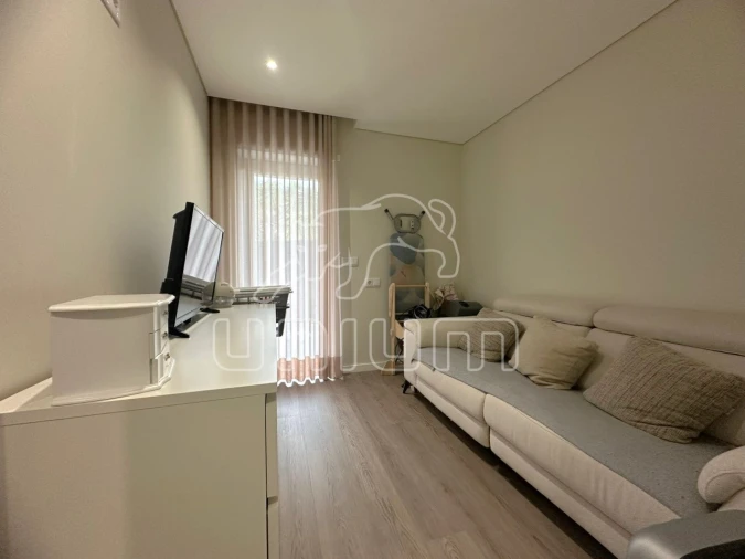 Moradia T3 para Venda em Mazarefes e Vila Fria Foto 9