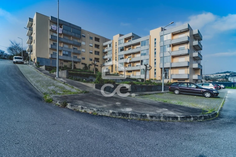 Apartamento T3 para Venda em Pedome Foto 1