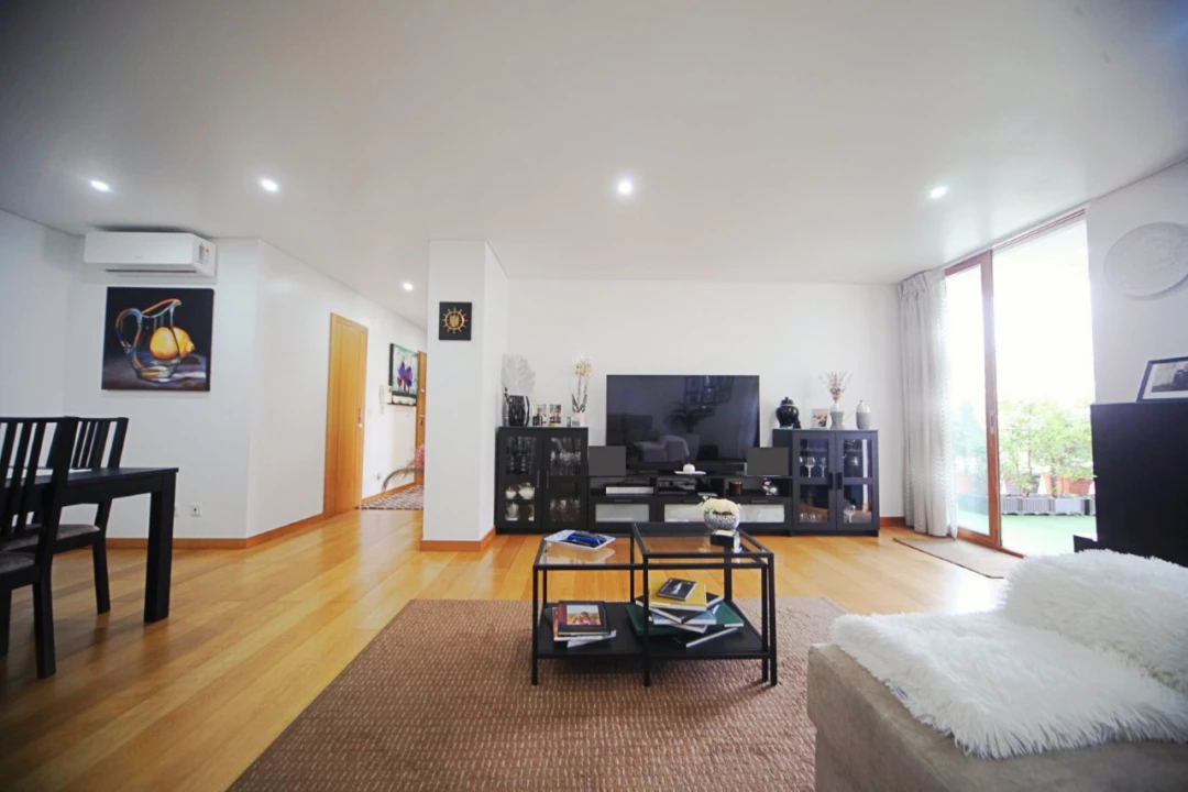 Apartamento T3 para Venda em Ramada e Caneças Foto 4