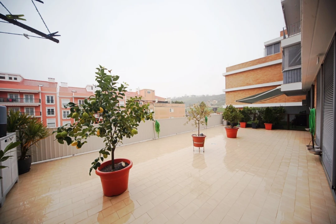 Apartamento T3 para Venda em Ramada e Caneças Foto 12