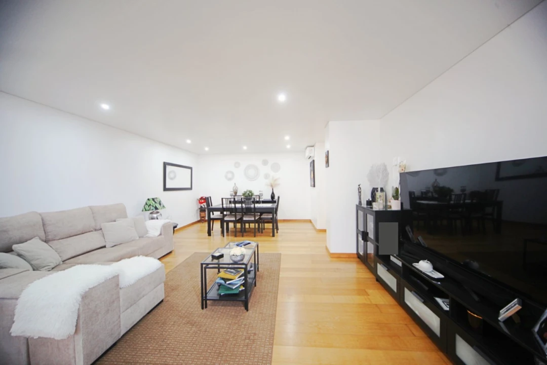 Apartamento T3 para Venda em Ramada e Caneças Foto 17