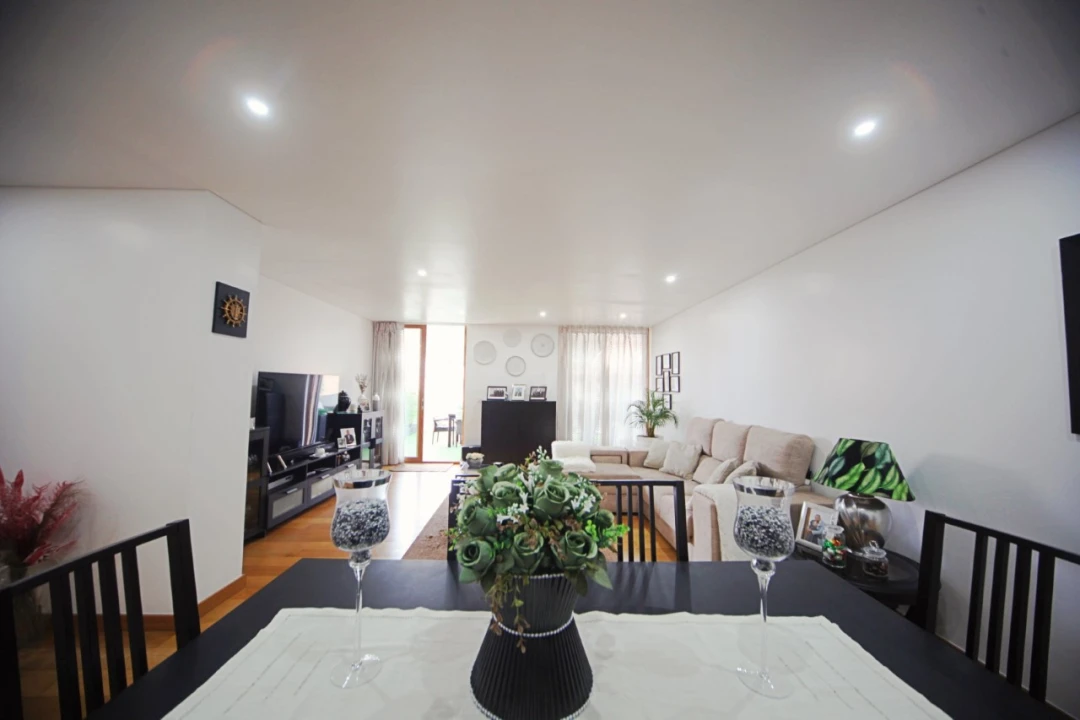 Apartamento T3 para Venda em Ramada e Caneças Foto 19