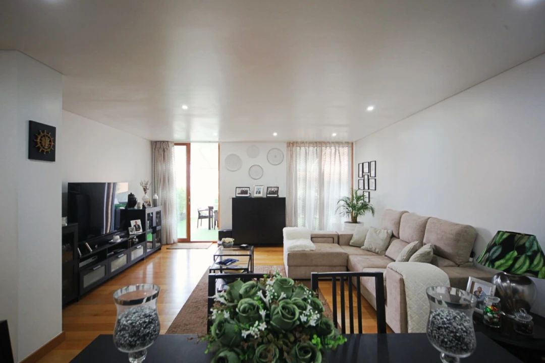 Apartamento T3 para Venda em Ramada e Caneças Foto 22