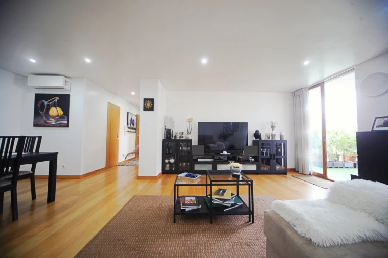 Apartamento T3 para Venda em Ramada e Caneças Foto 4