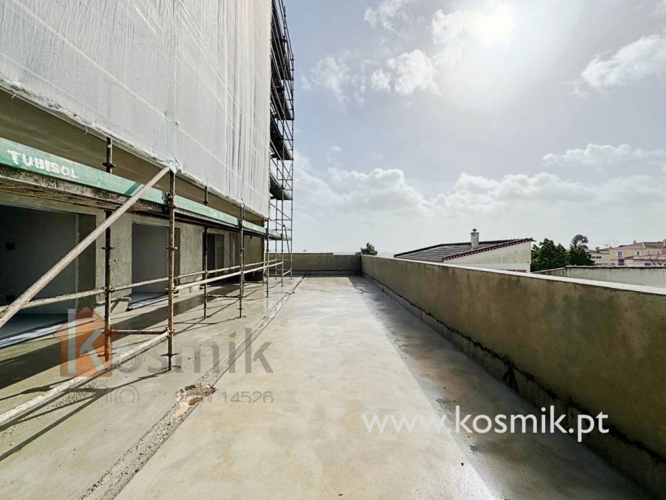 Apartamento T2 para Venda em Santo António dos Cavaleiros e Frielas Foto 1