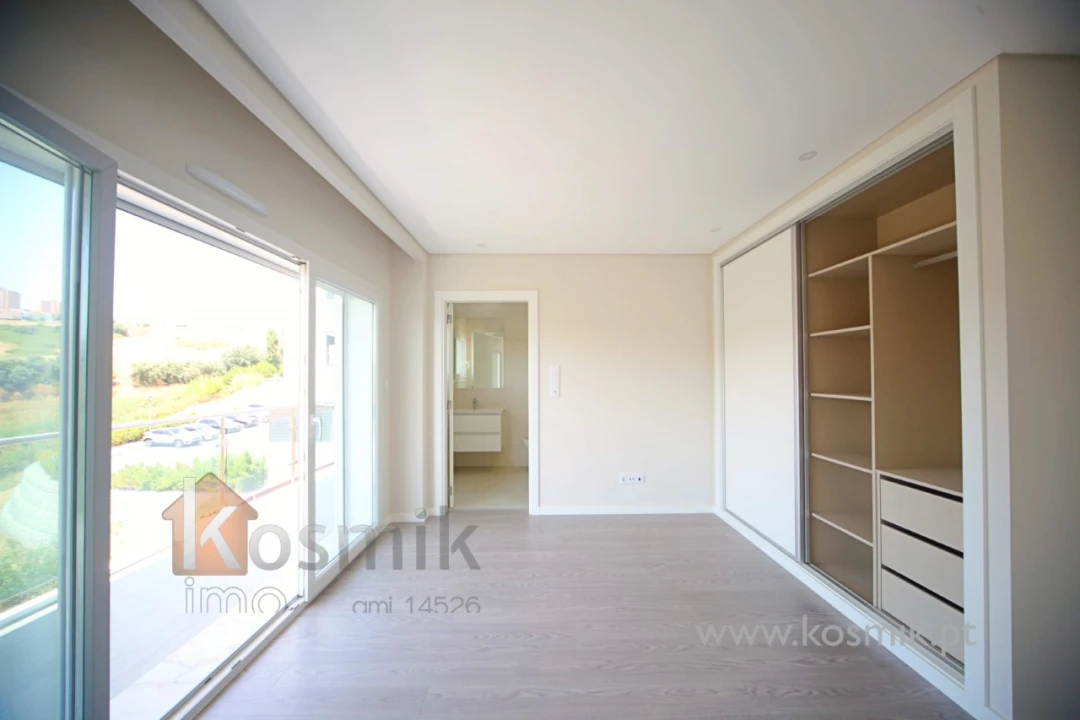 Apartamento T2 para Venda em Santo António dos Cavaleiros e Frielas Foto 20