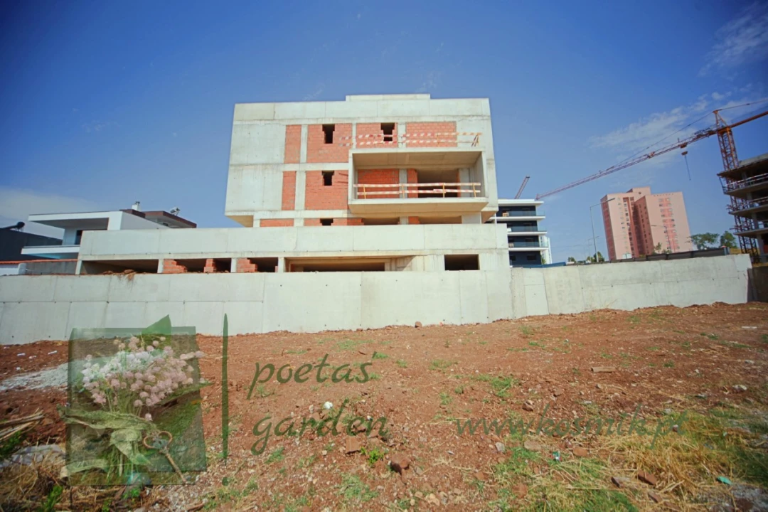 Apartamento T2 para Venda em Santo António dos Cavaleiros e Frielas Foto 29