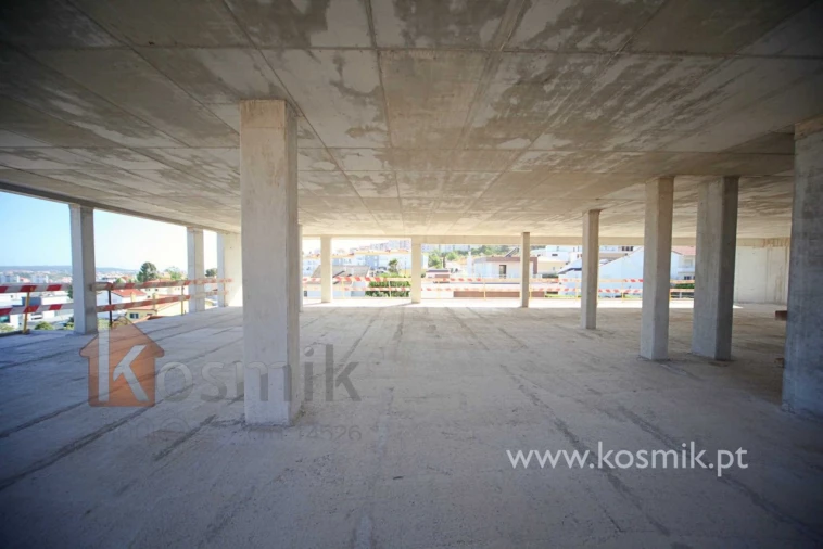 Apartamento T2 para Venda em Santo António dos Cavaleiros e Frielas Foto 47