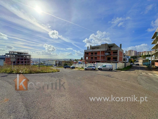 Apartamento T2 para Venda em Santo António dos Cavaleiros e Frielas Foto 69