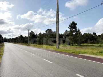 Terreno Comércio / Armazém para Venda em Salvaterra de Magos e Foros de Salvaterra