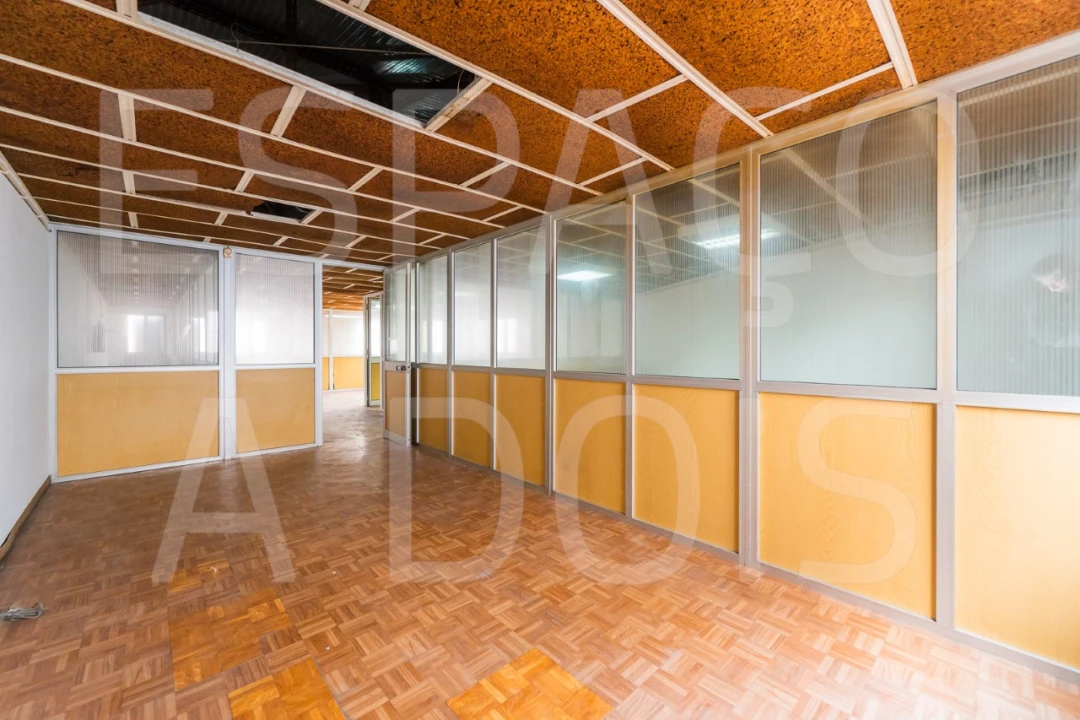 Armazém para Venda em Mina de Água Foto 32