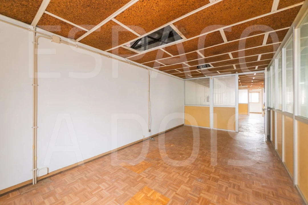 Armazém para Venda em Mina de Água Foto 33