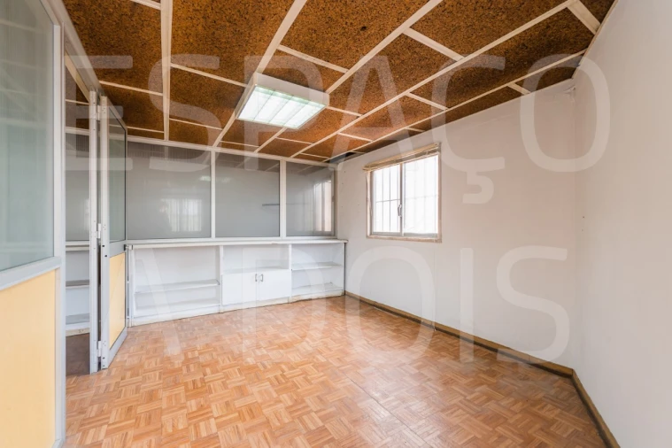 Armazém para Venda em Mina de Água Foto 47