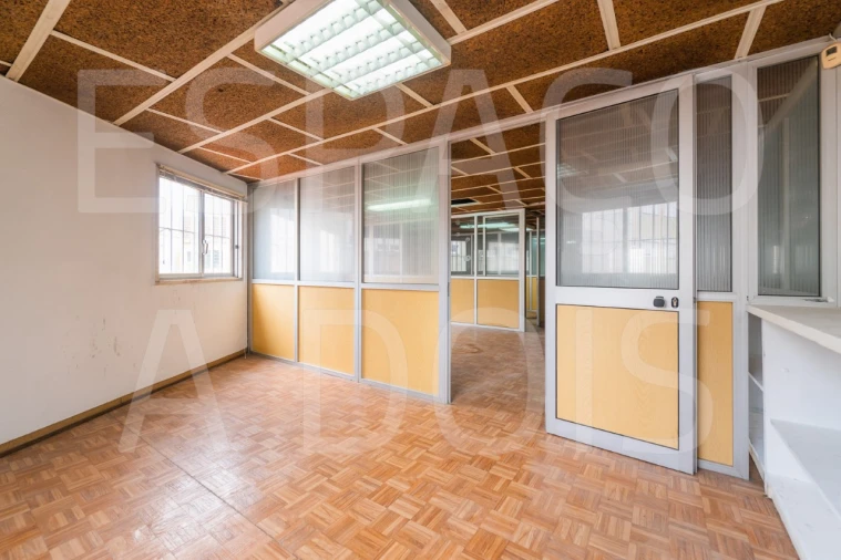 Armazém para Venda em Mina de Água Foto 49