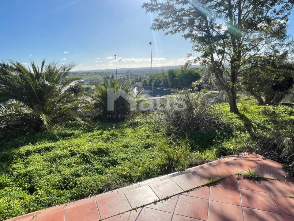 Moradia T7 para Venda em Terrugem e Vila Boim Foto 13