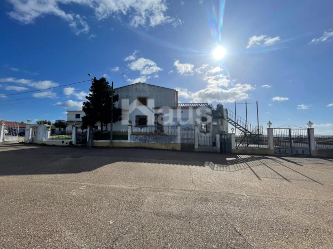 Moradia T7 para Venda em Terrugem e Vila Boim Foto 8