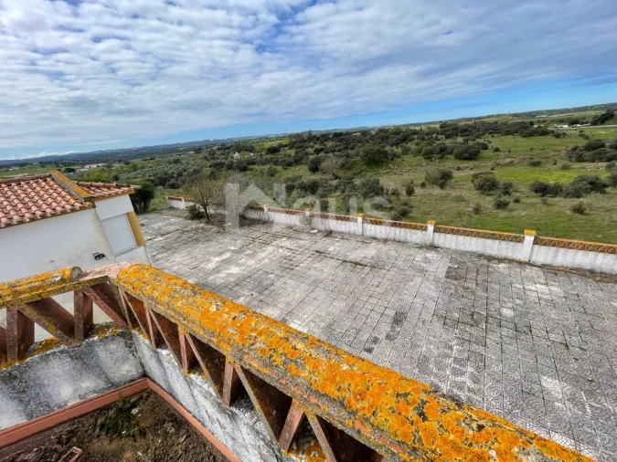 Moradia T7 para Venda em Terrugem e Vila Boim Foto 14