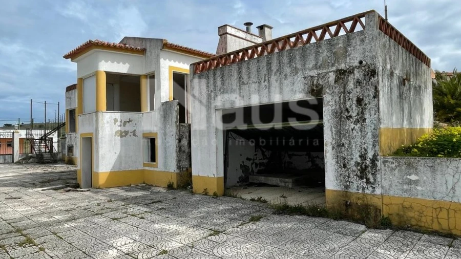 Moradia T7 para Venda em Terrugem e Vila Boim