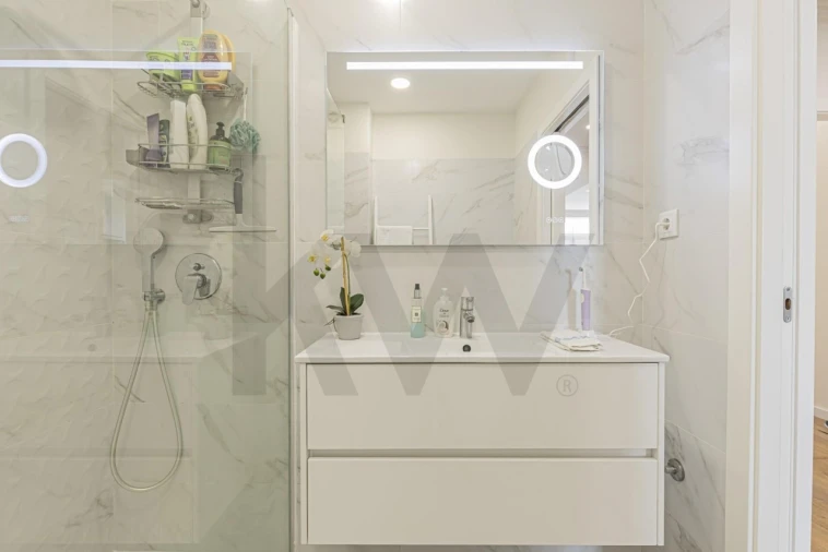 Apartamento T2 para Venda em Algés, Linda-A-Velha e Cruz Quebrada-Dafundo Foto 16