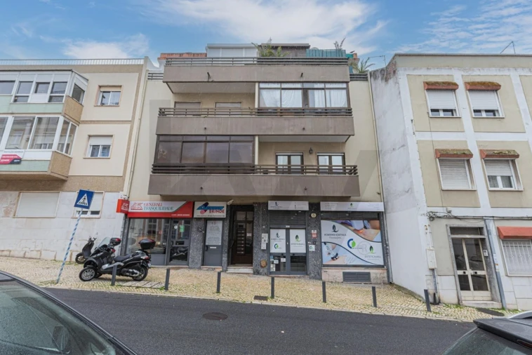 Apartamento T2 para Venda em Algés, Linda-A-Velha e Cruz Quebrada-Dafundo Foto 27