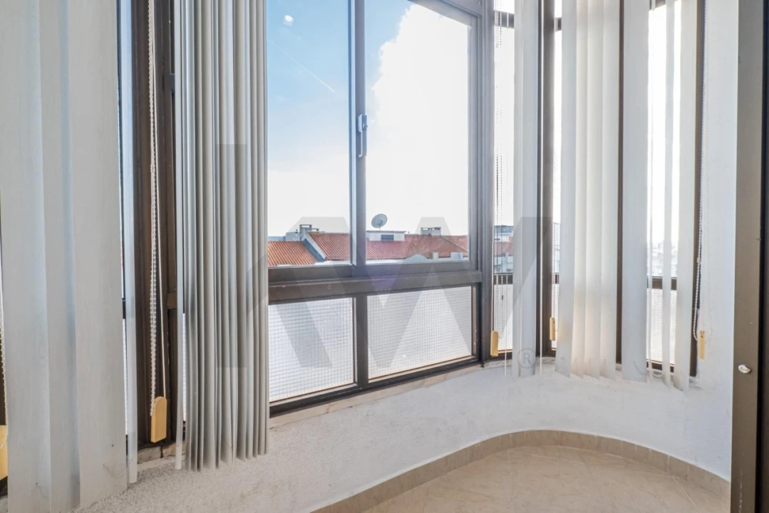 Apartamento T3 para Venda em Almada, Cova da Piedade, Pragal e Cacilhas Foto 4