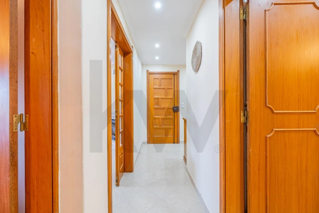 Apartamento T3 para Venda em Almada, Cova da Piedade, Pragal e Cacilhas Foto 39