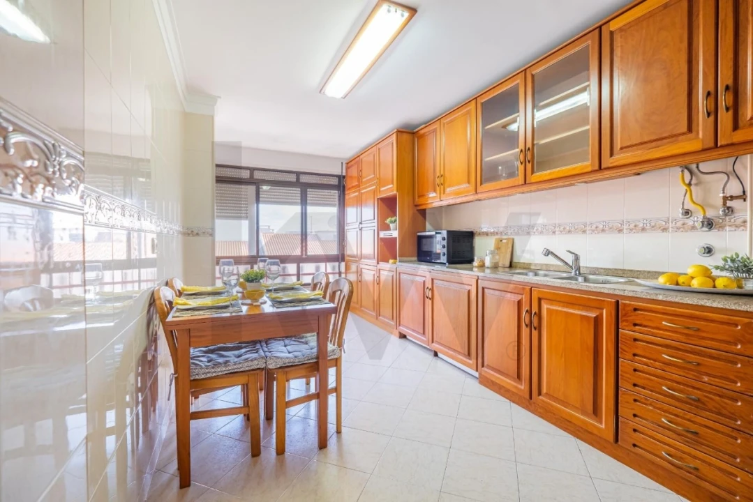 Apartamento T3 para Venda em Almada, Cova da Piedade, Pragal e Cacilhas Foto 41