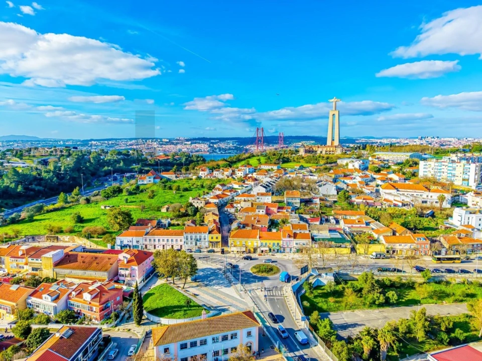 Apartamento T3 para Venda em Almada, Cova da Piedade, Pragal e Cacilhas Foto 55