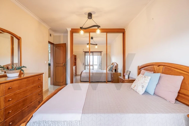 Apartamento T3 para Venda em Almada, Cova da Piedade, Pragal e Cacilhas Foto 6