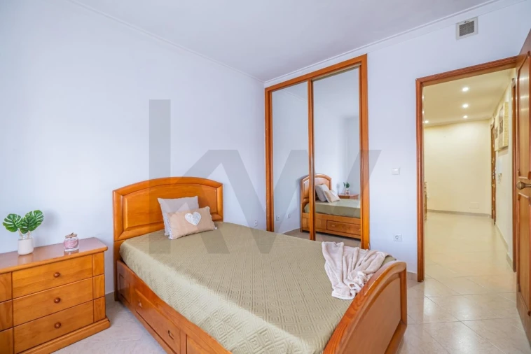 Apartamento T3 para Venda em Almada, Cova da Piedade, Pragal e Cacilhas Foto 8