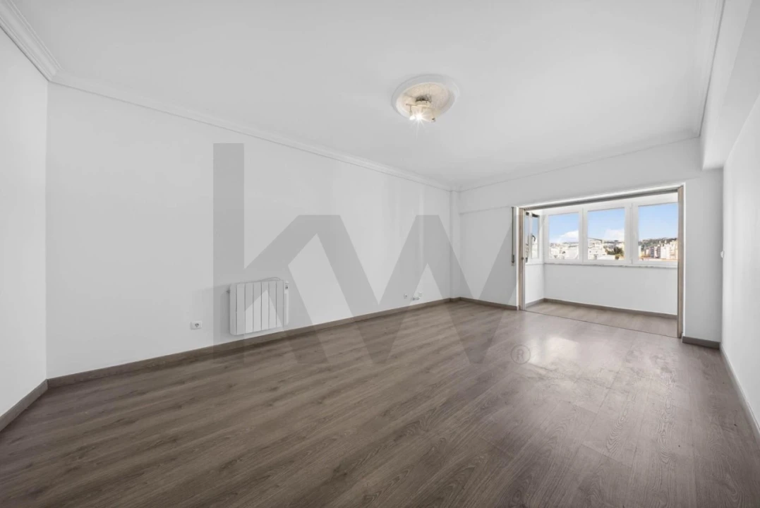 Apartamento T2 para Venda em Odivelas Foto 6