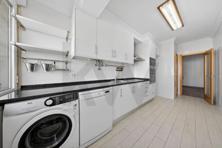 Apartamento T2 para Venda em Odivelas Foto 9