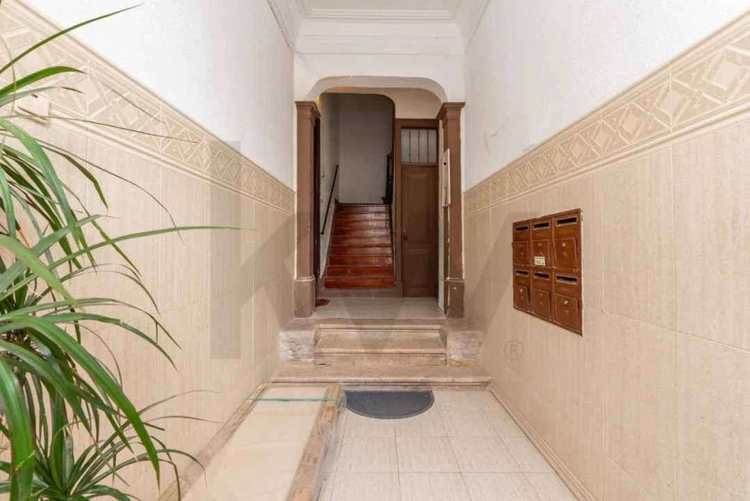 Apartamento T5 para Venda em Santo António Foto 14