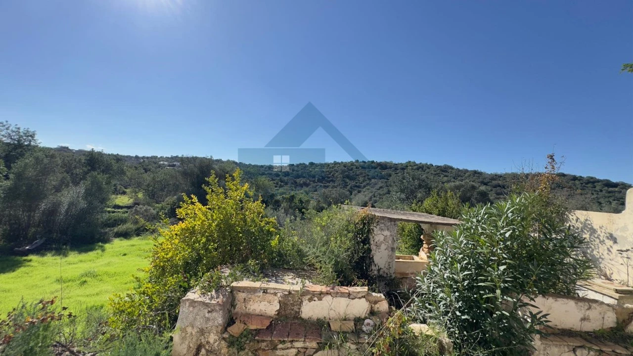 Moradia T2 para Venda em Loule (São Sebastião) Foto 2