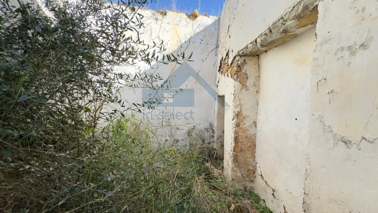 Moradia T2 para Venda em Loule (São Sebastião) Foto 7