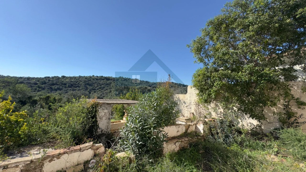 Moradia T2 para Venda em Loule (São Sebastião) Foto 12