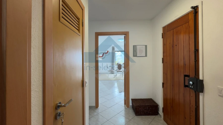 Apartamento T2 para Venda em Quelfes Foto 22