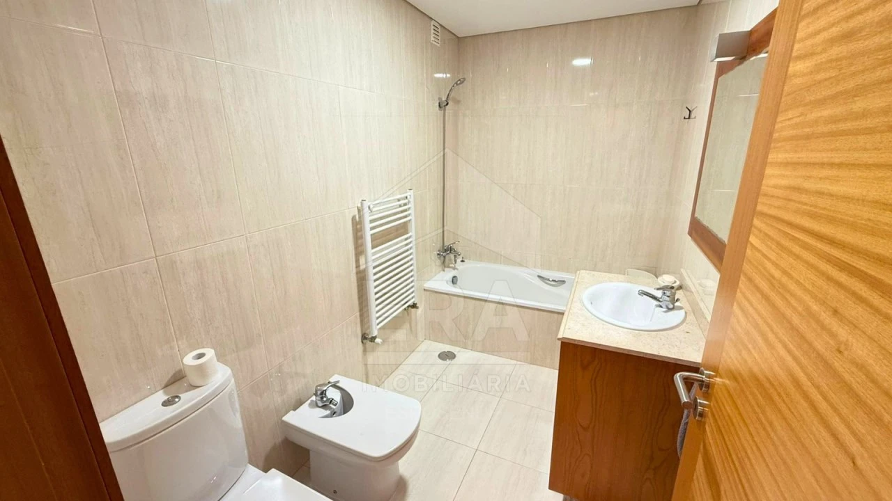 Apartamento T3 para Venda em Areosa Foto 15